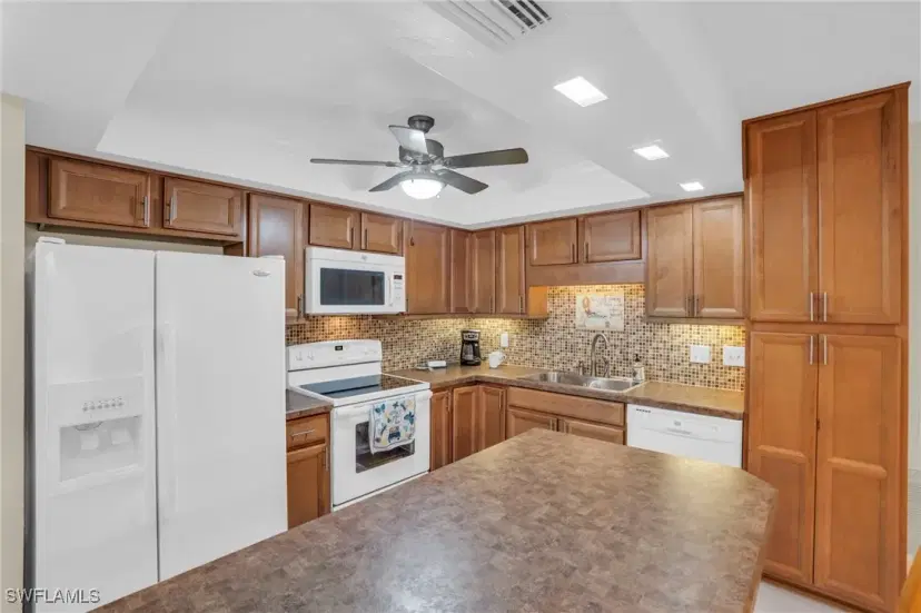 Picture of 13663 Mcgregor Village Dr 18, Fort Myers FL 33919