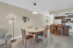 Picture of 13663 Mcgregor Village Dr 18, Fort Myers, FL 33919
