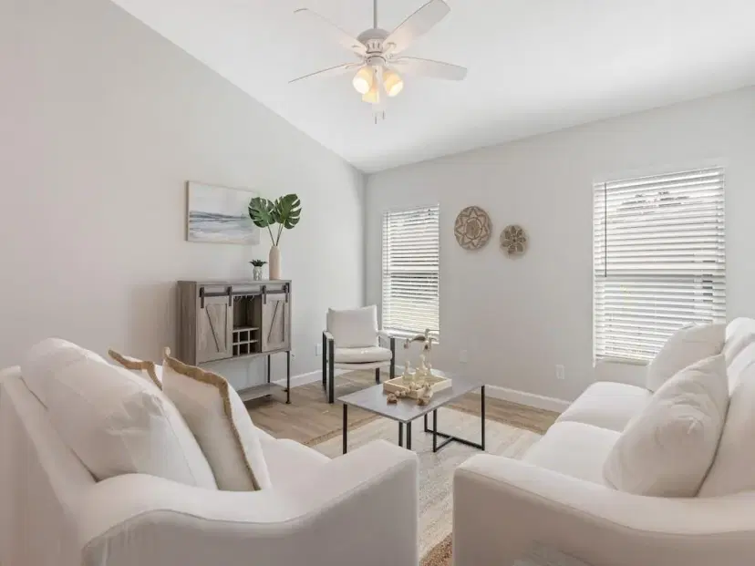 Picture of 2414 SE 1St Ave, Vero Beach FL 32962