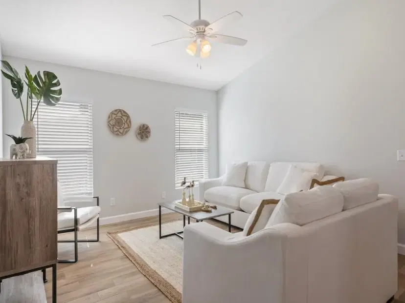 Picture of 2414 SE 1St Ave, Vero Beach FL 32962
