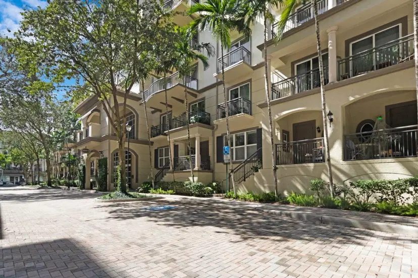 Picture of 2617 NE 14Th Ave 507, Wilton Manors FL 33334
