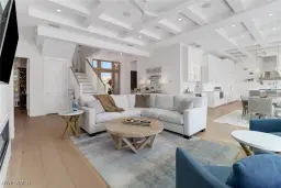 Picture of 1300 Cobia Ct, Naples, FL 34102