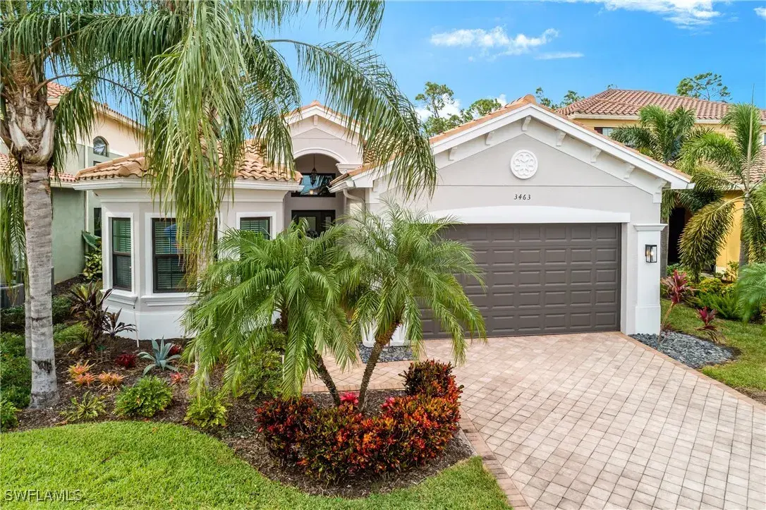 Picture of 3463 Pacific Dr, Naples, FL 34119