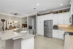 Picture of 3463 Pacific Dr, Naples, FL 34119
