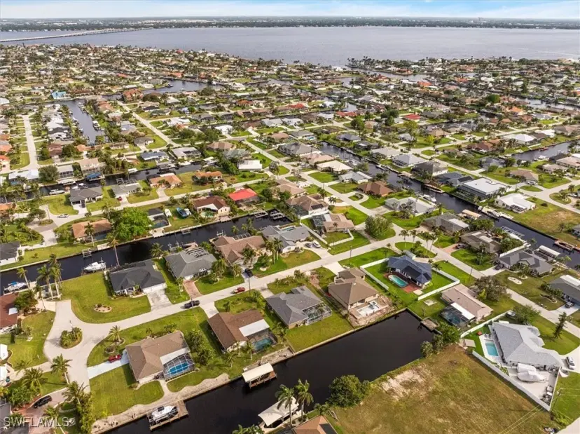 Picture of 2526 SE 19Th Pl, Cape Coral FL 33904