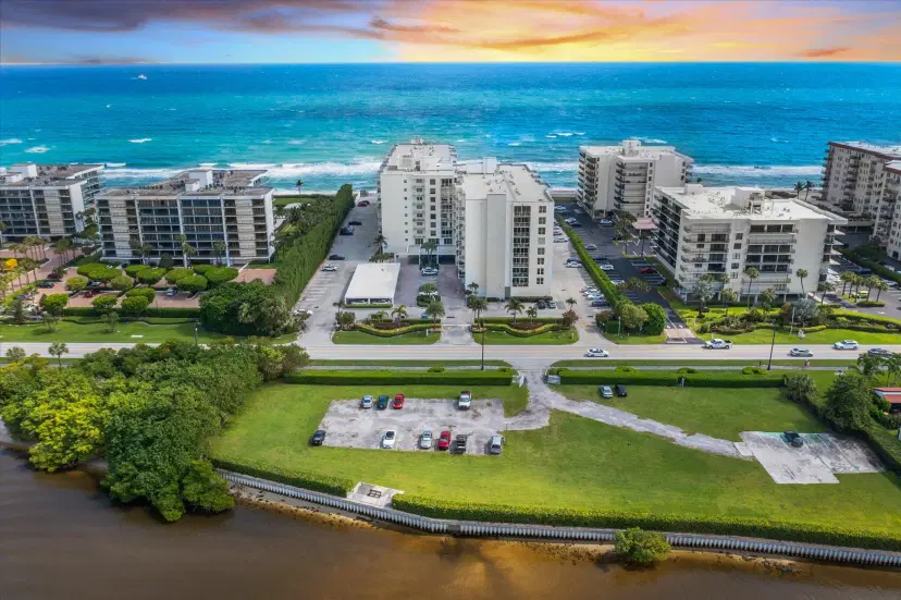 Picture of 3450 S Ocean Boulevard 324, Palm Beach FL 33480