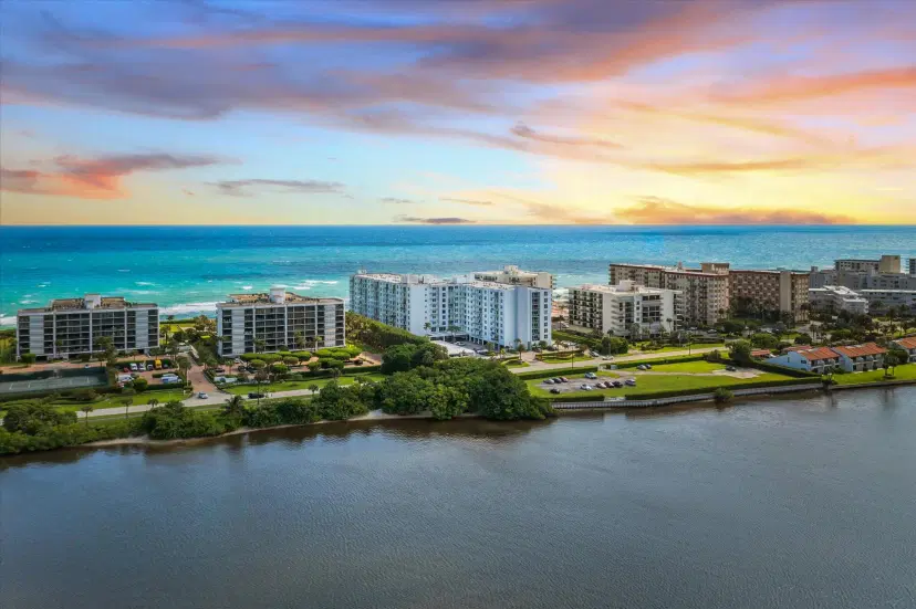 Picture of 3450 S Ocean Boulevard 324, Palm Beach FL 33480