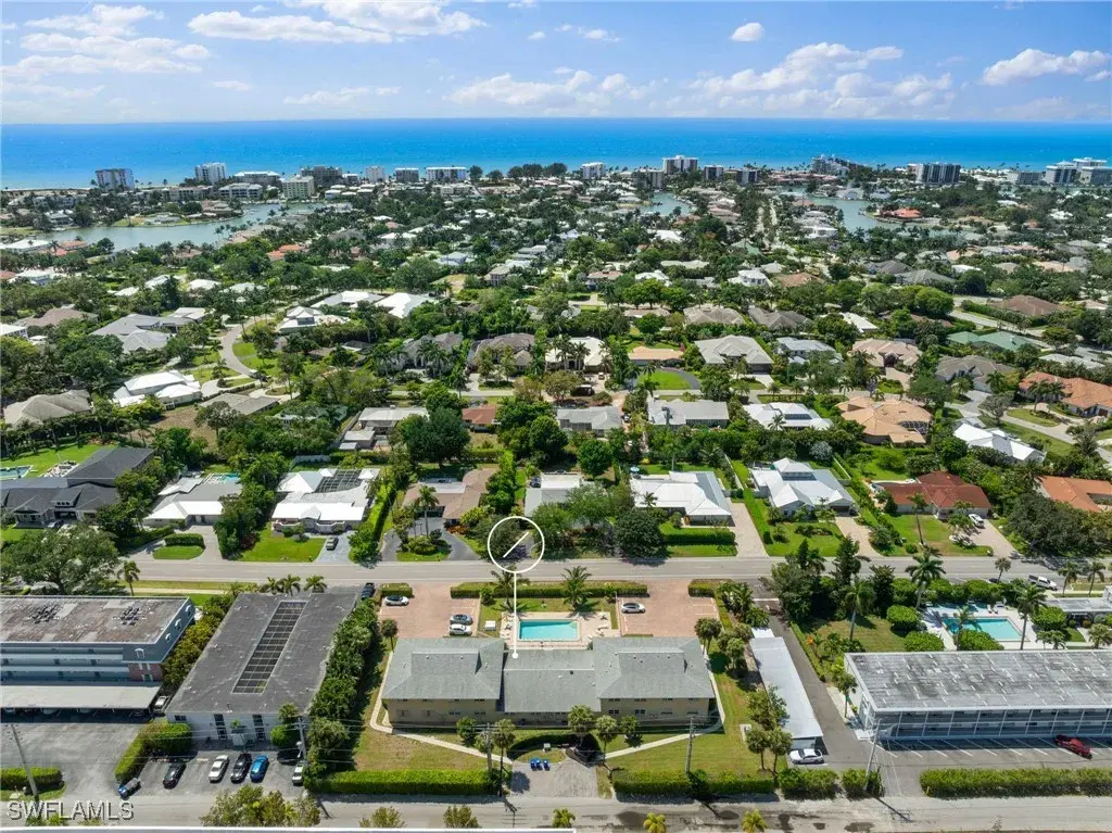 Picture of 2000 Alamanda Dr 104, Naples, FL 34102
