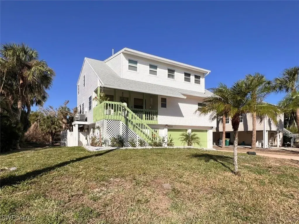 Picture of 9225 Dimmick Dr, Sanibel, FL 33957