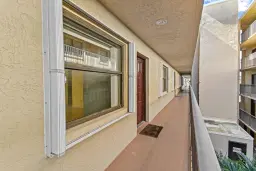 Picture of 896 N Federal Highway 331, Lantana, FL 33462