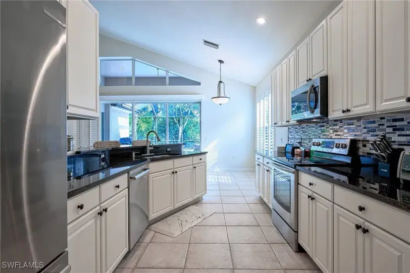 Picture of 12925 Brynwood Way, Naples FL 34105