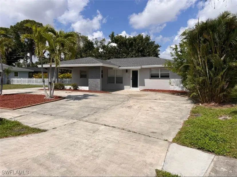 Picture of 4562 Tennyson Dr, North Fort Myers FL 33903