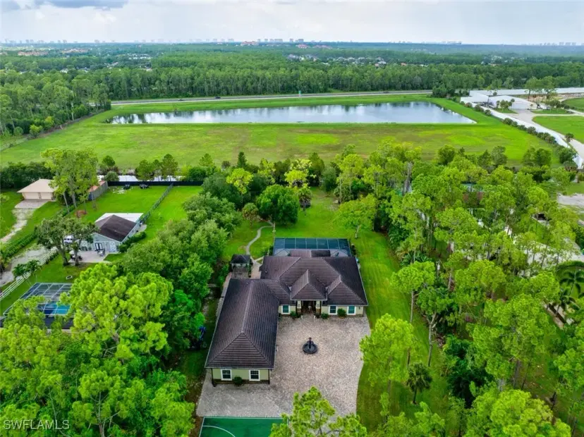 Picture of 1381 Oakes Blvd, Naples FL 34119