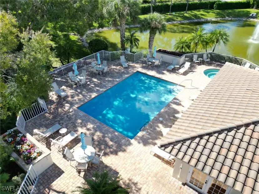 Picture of 6025 Chardonnay Ln 202, Naples FL 34119