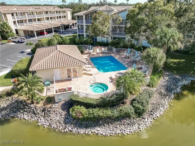 Picture of 6025 Chardonnay Ln 202, Naples FL 34119