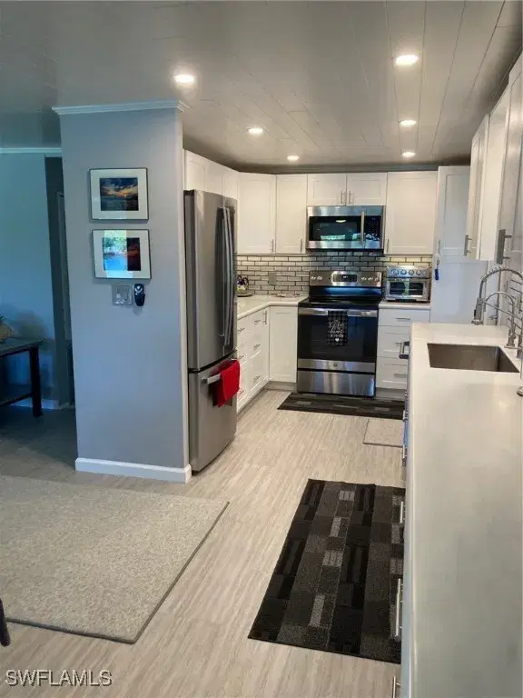 Picture of 210 Sun Cir, Fort Myers FL 33905
