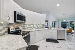 Picture of 6653 Huntley Ln N, Naples, FL 34104