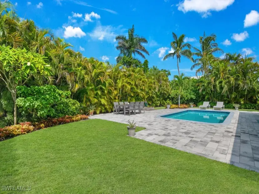 Picture of 1271 12Th St N, Naples FL 34102