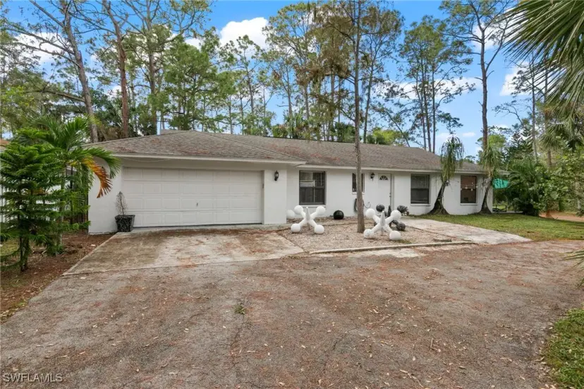 Picture of 325 29Th St Nw, Naples FL 34120