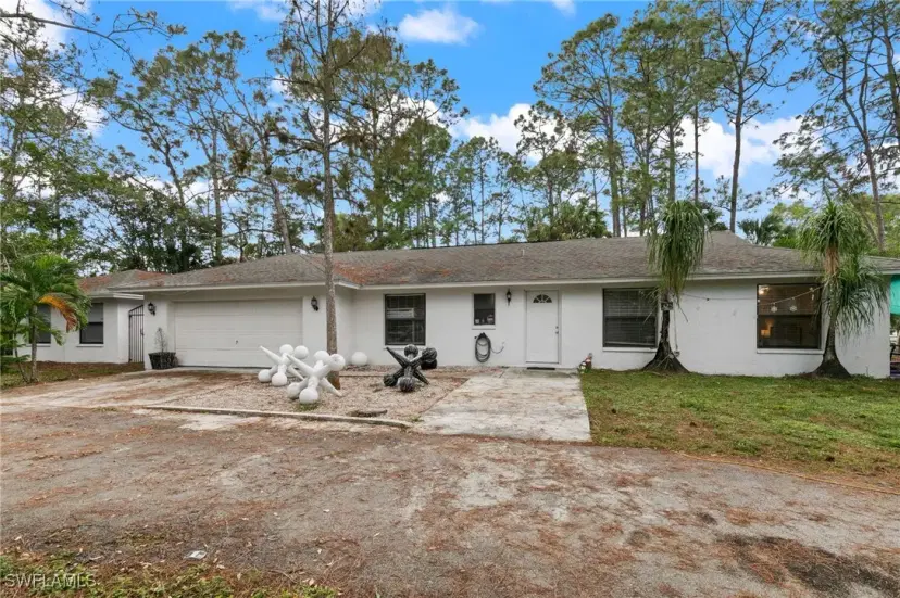 Picture of 325 29Th St Nw, Naples FL 34120