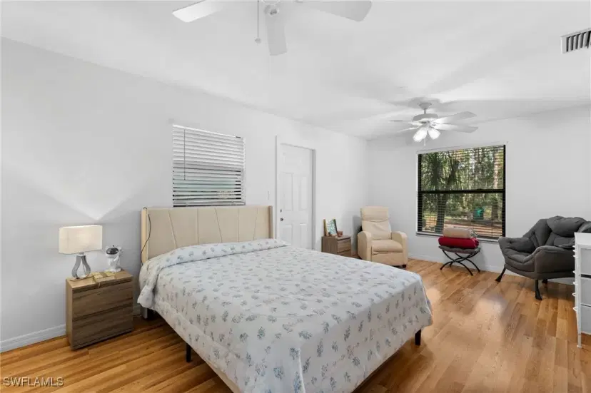 Picture of 325 29Th St Nw, Naples FL 34120