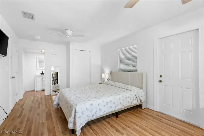 Picture of 325 29Th St Nw, Naples FL 34120