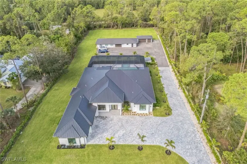 Picture of 1125 Oakes Blvd, Naples FL 34119