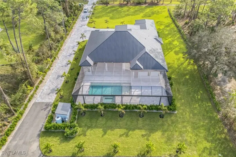 Picture of 1125 Oakes Blvd, Naples FL 34119