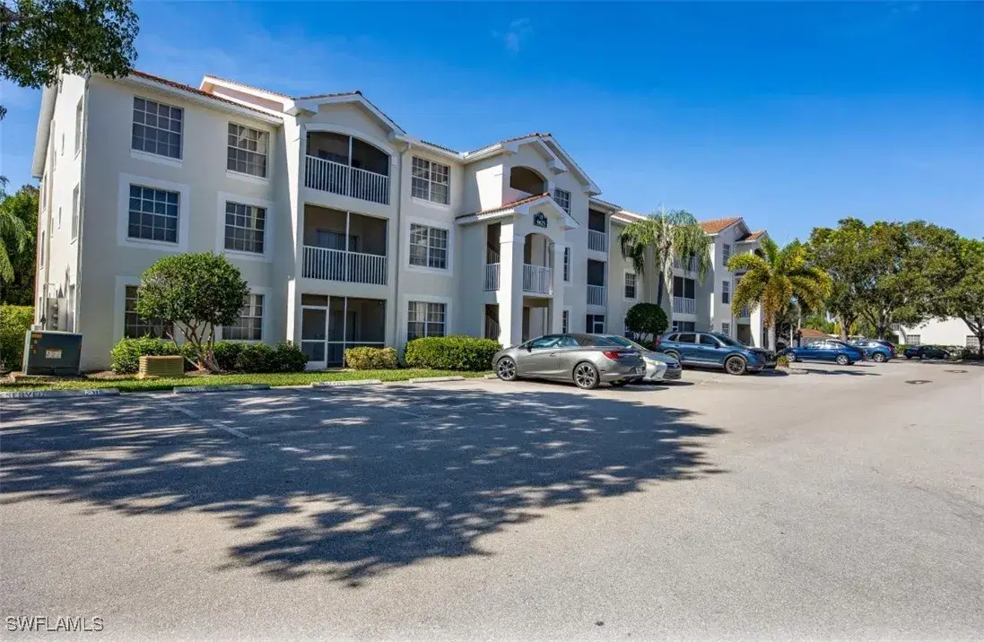 Picture of 4625 Saint Croix Ln 1132, Naples, FL 34109