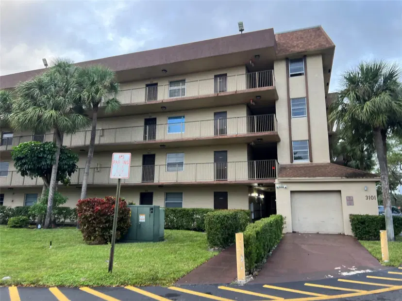 Picture of 3101 NW 47Th Ter 228, Lauderdale Lakes FL 33319