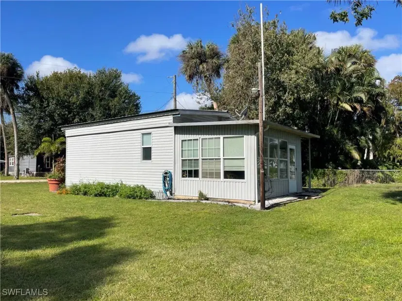 Picture of 1048 Arvin Ln, Moore Haven FL 33471