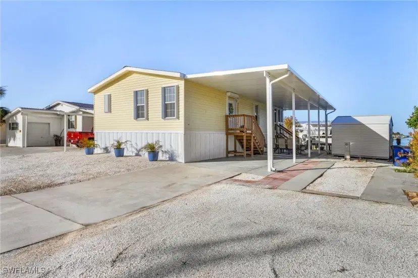 Picture of 3171 York Rd, St. James City FL 33956