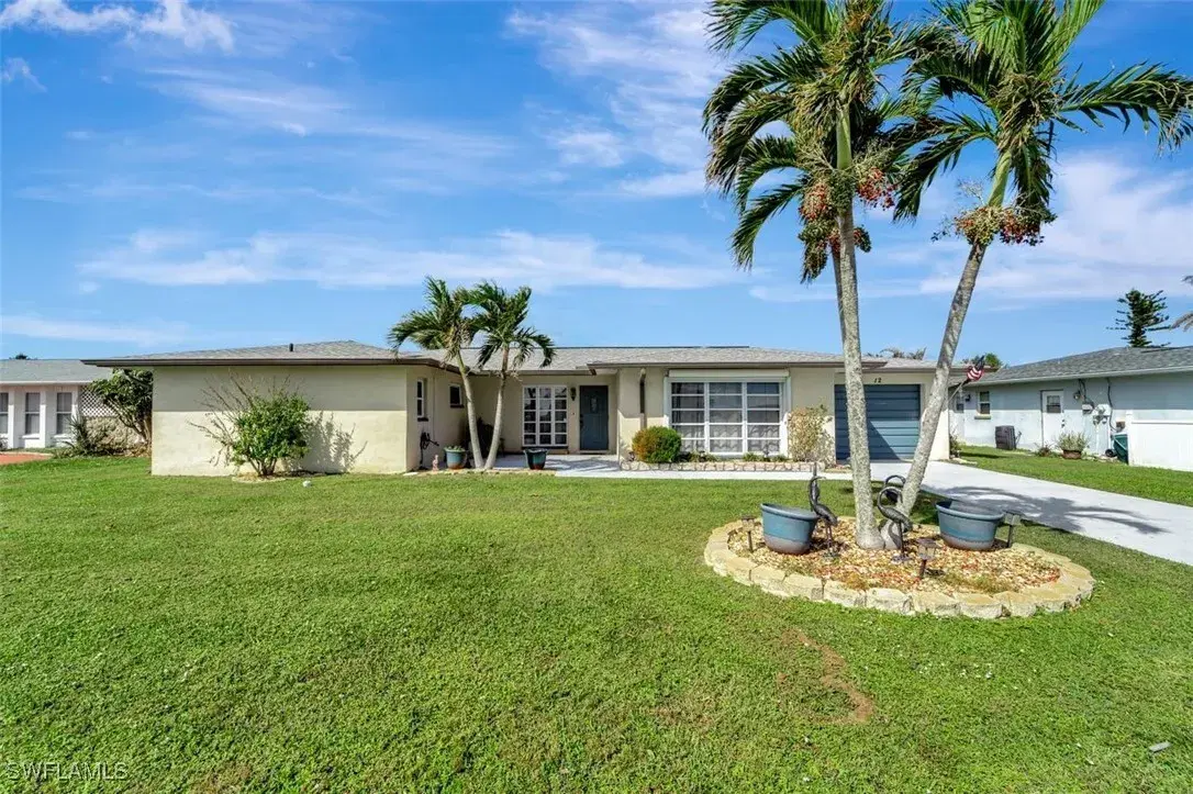 Picture of 12 Golfview Rd, Rotonda West, FL 33947