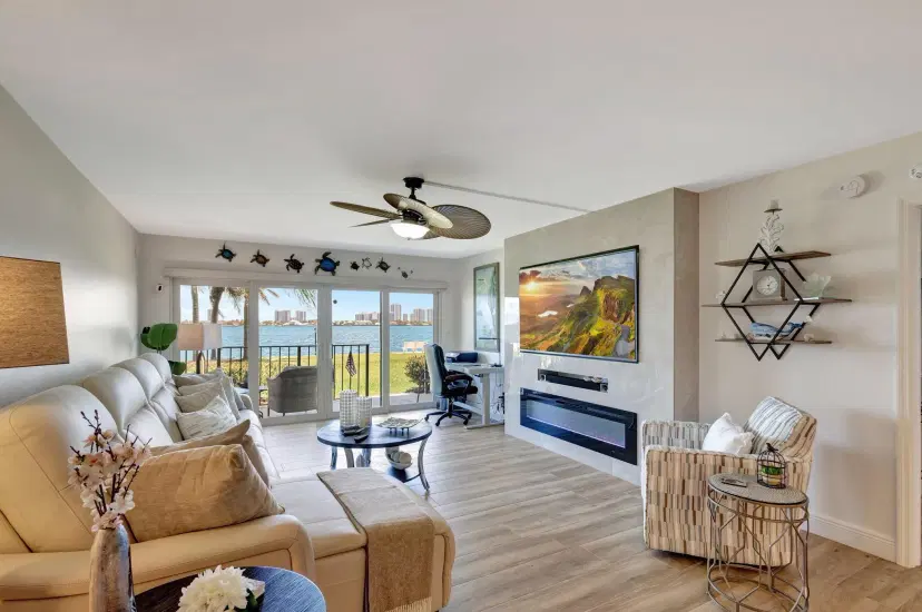 Picture of 801 Lake Shore Drive 104, Lake Park FL 33403