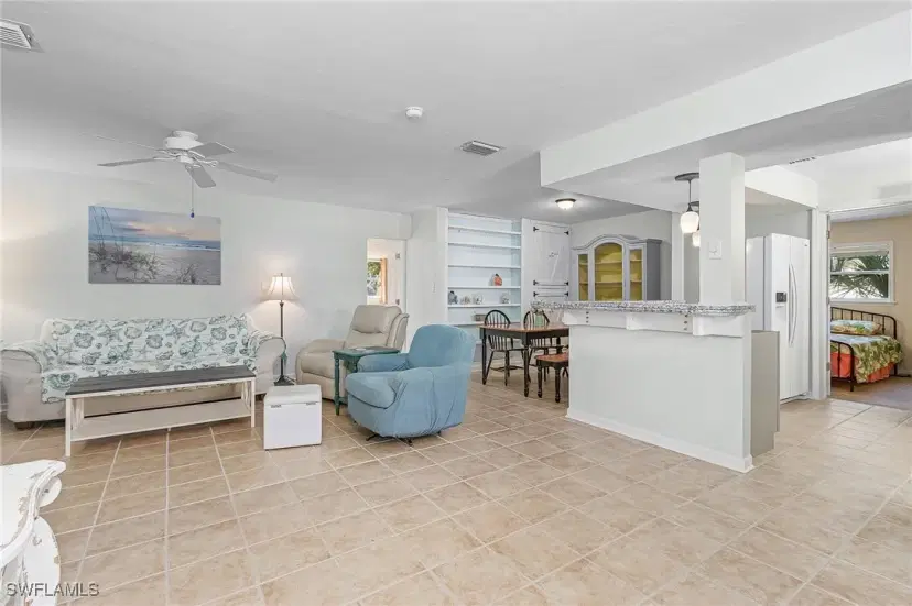 Picture of 834 Lake Mcgregor Dr, Fort Myers FL 33919