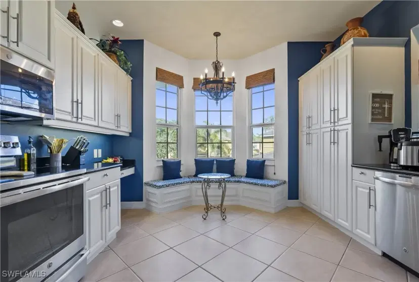 Picture of 5021 Maxwell Cir 3-201, Naples FL 34105