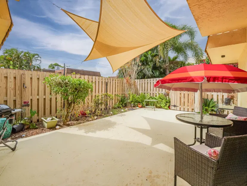Picture of 1170 6Th Avenue 25D, Vero Beach FL 32960