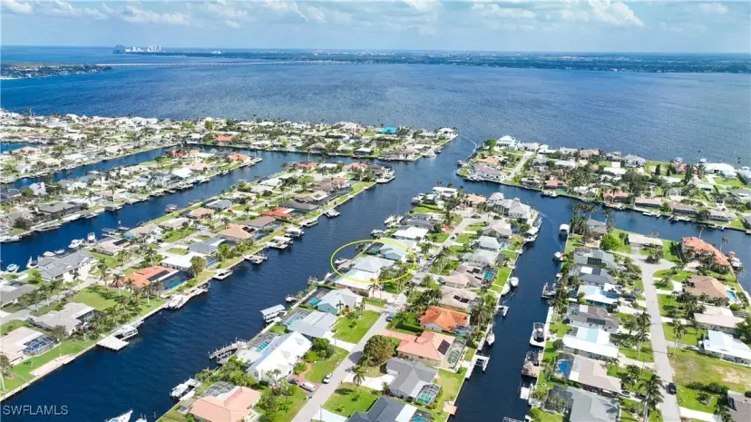 Picture of 1935 SE 36Th Ter, Cape Coral FL 33904