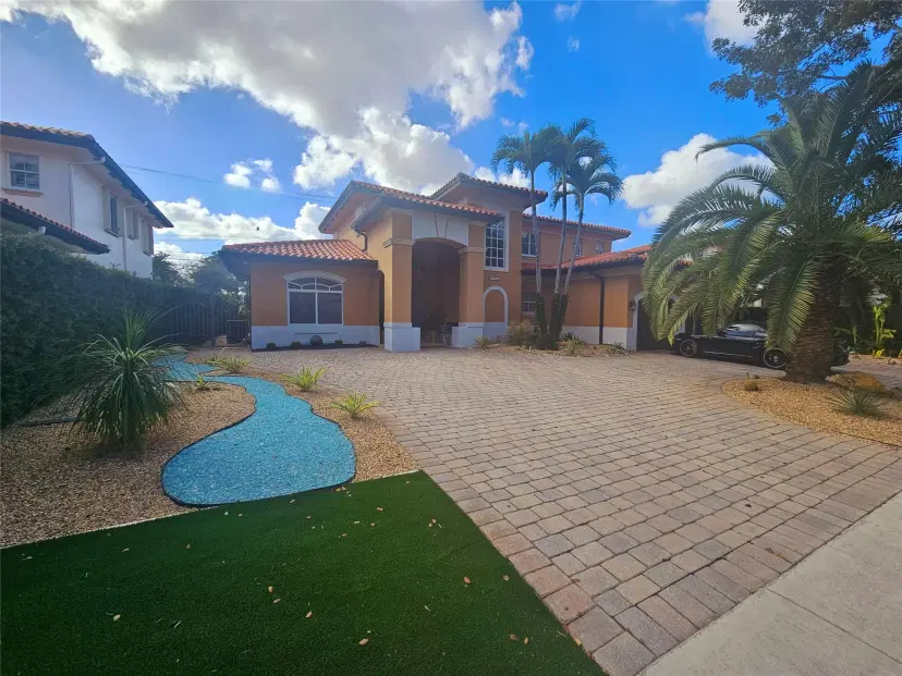 Picture of 15704 NW 81St Ct, Miami Lakes FL 33016