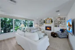 Picture of 1990 4Th St S, Naples, FL 34102