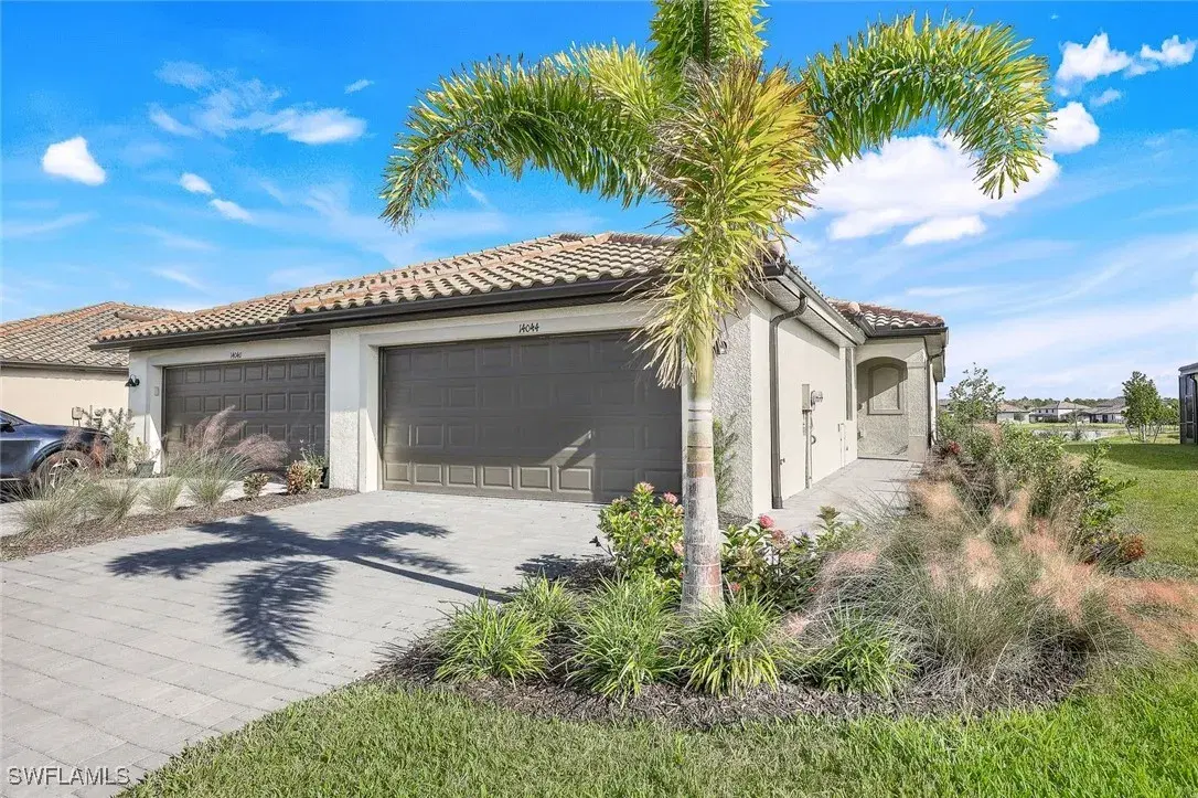 Picture of 14044 Hunter Oak Dr, Fort Myers, FL 33913