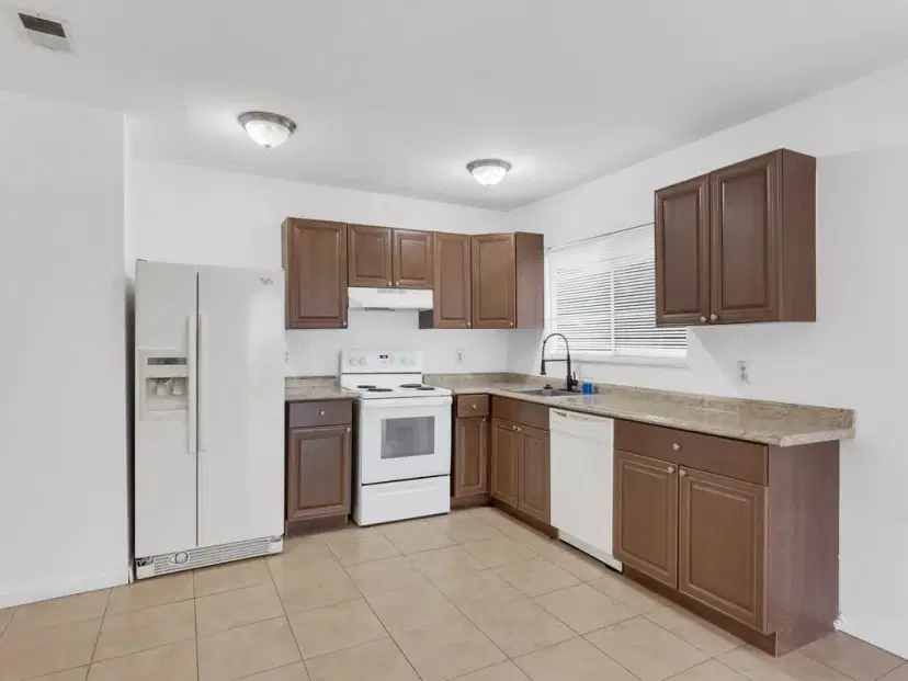 Picture of 522 SE Tanner Avenue, Port St Lucie FL 34984