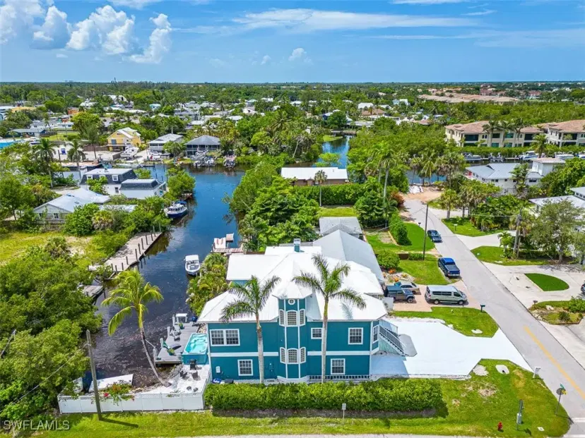 Picture of 2917 Poplar St, Naples FL 34112