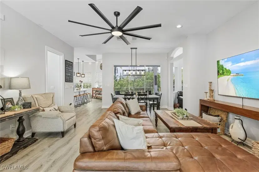 Picture of 2917 Poplar St, Naples FL 34112