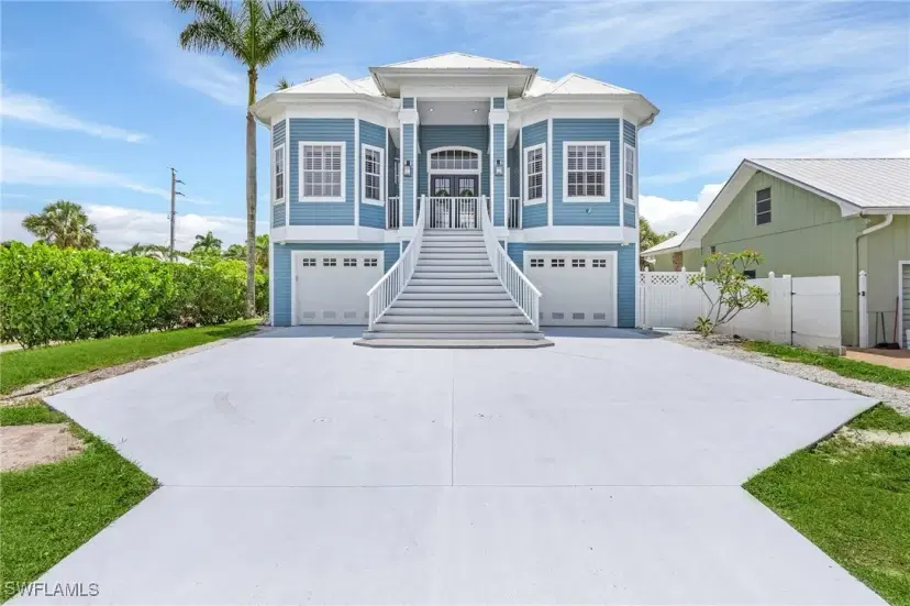 Picture of 2917 Poplar St, Naples FL 34112