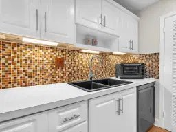 Picture of 11111 Biscayne Blvd 2F (221), Miami, FL 33181