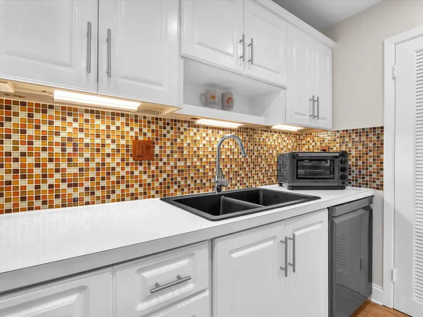 Picture of 11111 Biscayne Blvd 2F (221), Miami FL 33181
