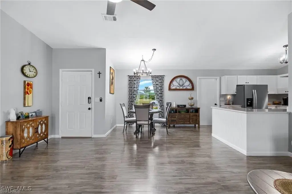 Picture of 2016 NE 5Th Ter, Cape Coral, FL 33909