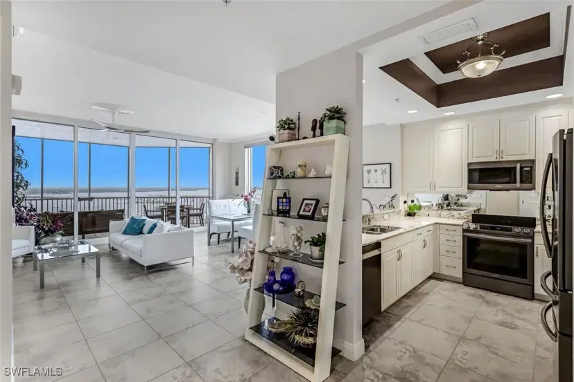Picture of 2090 W 1St St J2410, Fort Myers FL 33901