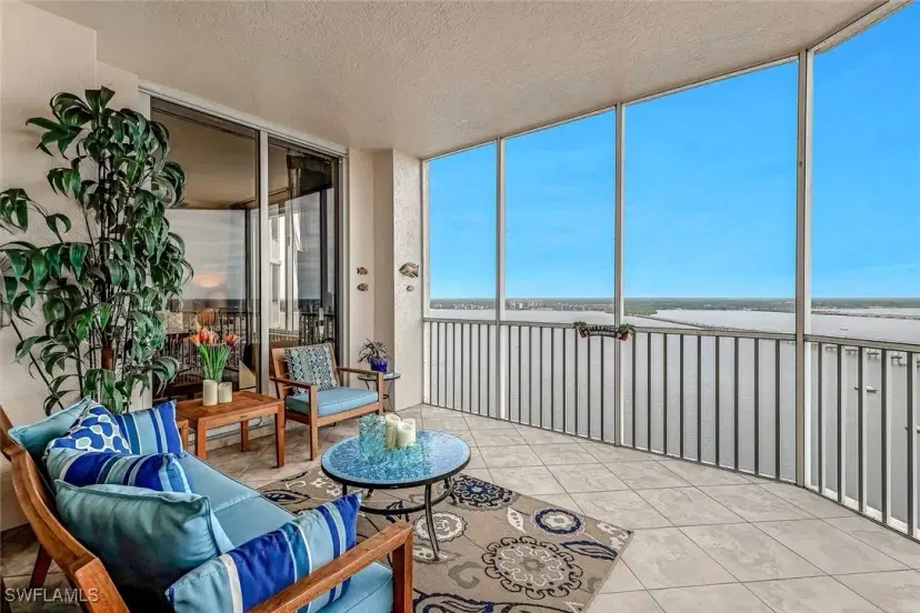 Picture of 2090 W 1St St J2410, Fort Myers FL 33901